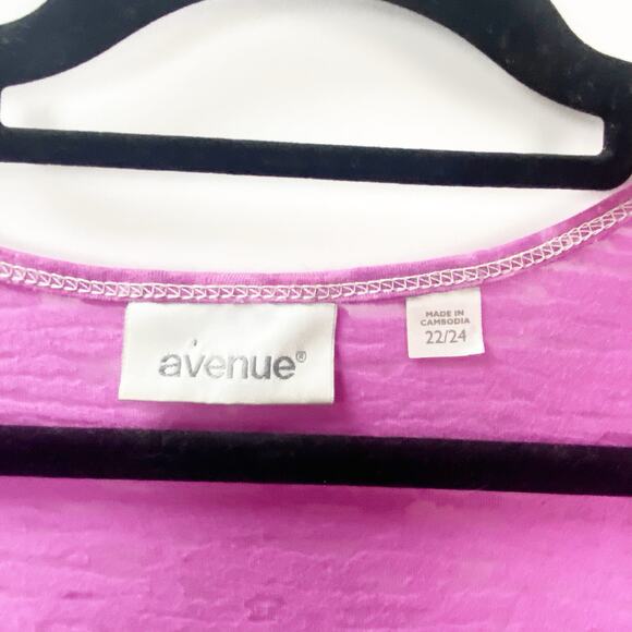 2/$30 Avenue 22/24 Plus Women Purple Relaxed Fit V-Neck Essential T-Shirt - Picture 5 of 9